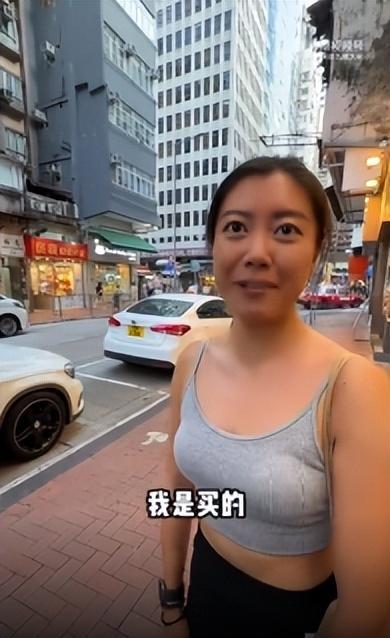 平米晚上睡衣柜顶客厅宽敞还有大阳台九游会女子香港花近400万买15(图1)