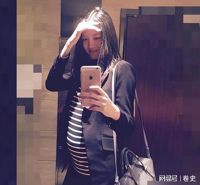 豪门怀孕6个月上春晚站C位真人生赢家九游会j9ag艳压奚梦瑶拒嫁30亿(图17)