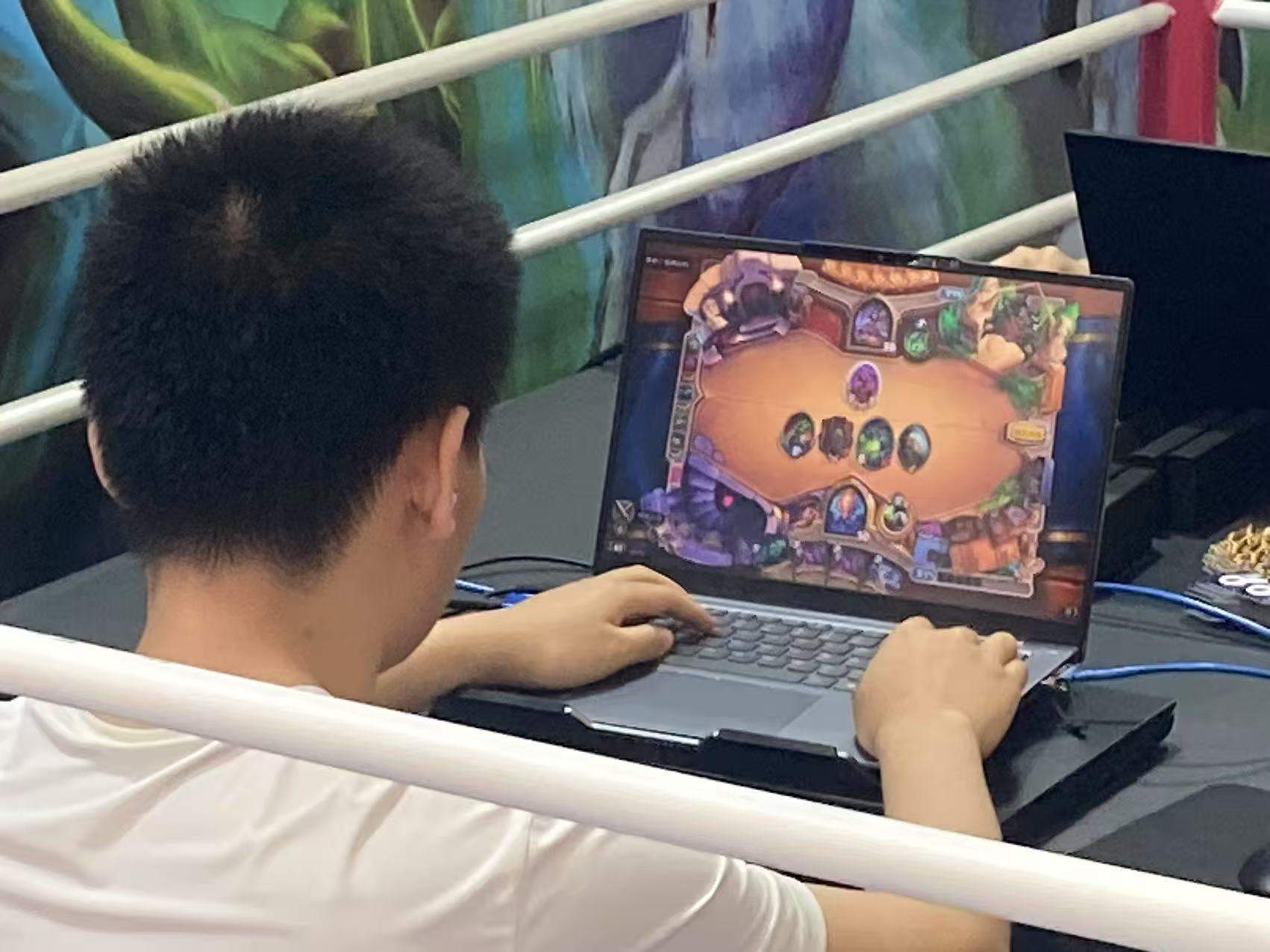 赛成都站落幕 雏雏卫冕！九游会·j9网站黄金公开(图4)